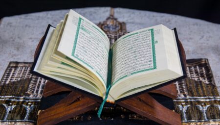 Kur’an-ı Kerim’in İnişi ve Özellikleri