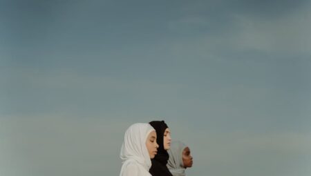 İslam’da Kardeşlik: Birlik ve Beraberliğin Temeli